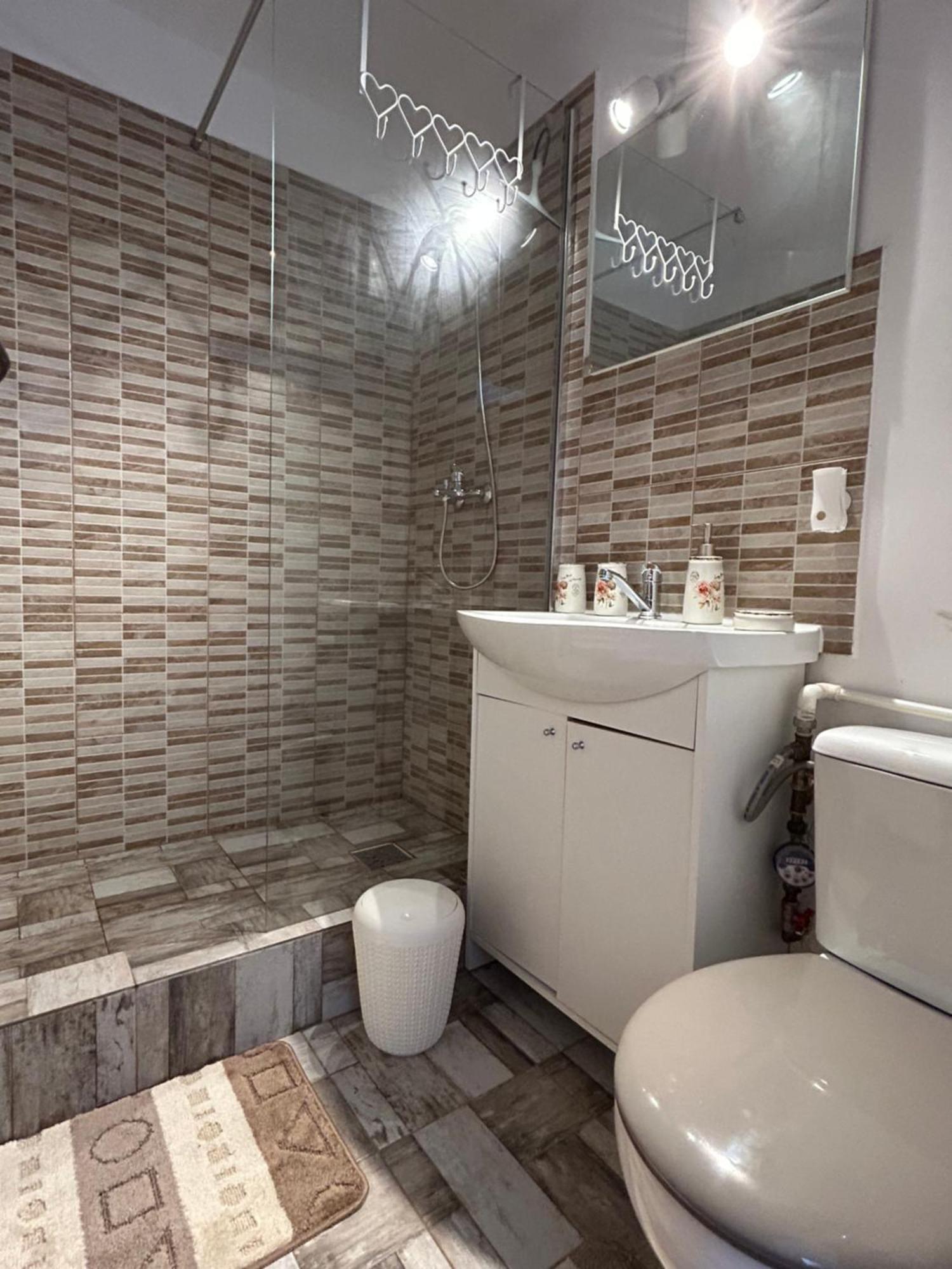 Arp Luxury Apartments Ploieşti Esterno foto
